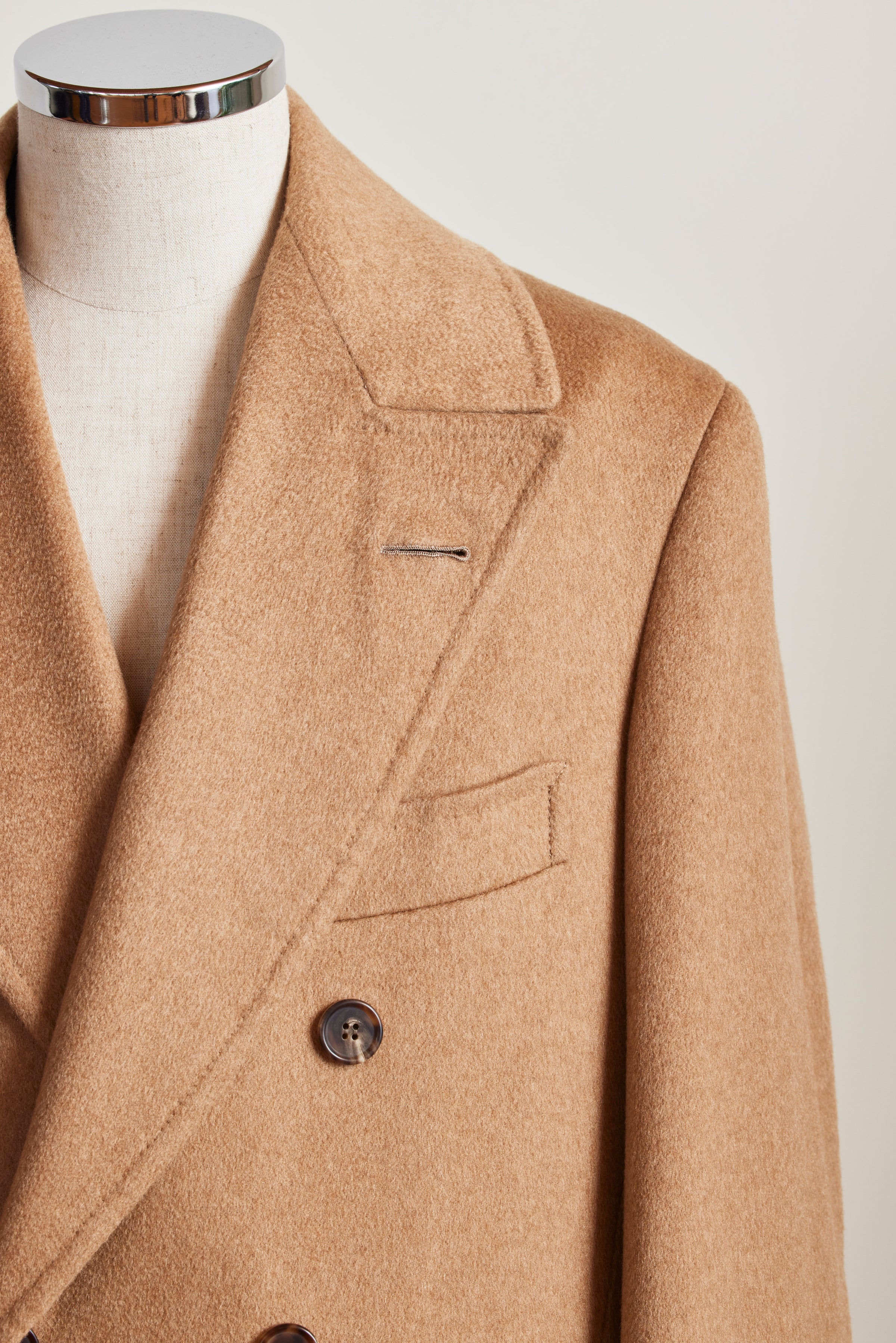 ⭐️希少⭐️カナーリ チェスターコート カシミア混 イタリア製 高級 キャメル 48 ⭐️希少⭐️カナーリ チェスターコート カシミア混 イタリア製 高級